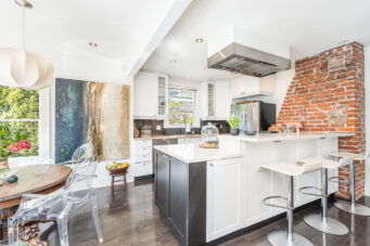 4678 W. 9th Avenue